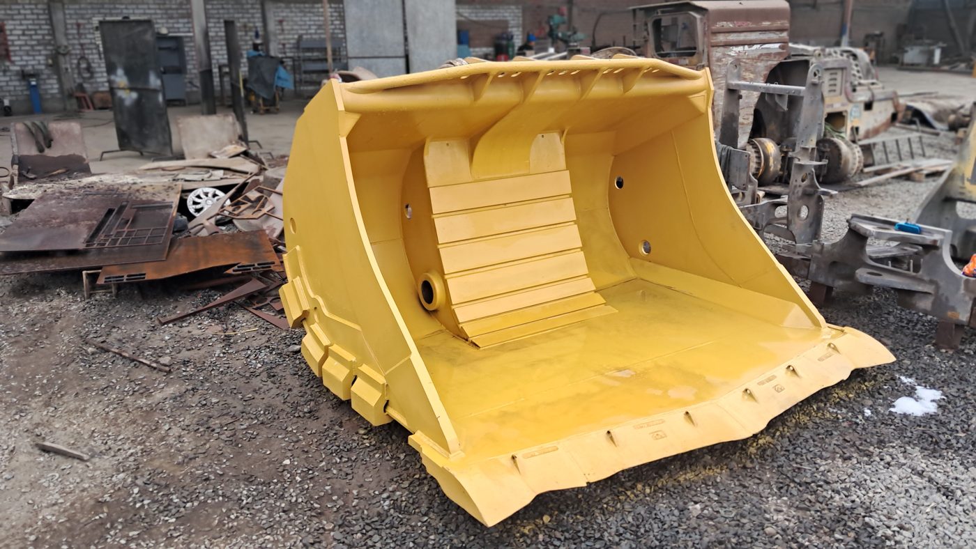 Cucharón de Scooptram R1600 en la planta de MARK CT en Lurigancho, Lima